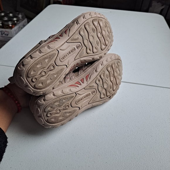 Skechers Reggae Fest Hooked Slip-On Sneaker - Picture 6 of 9